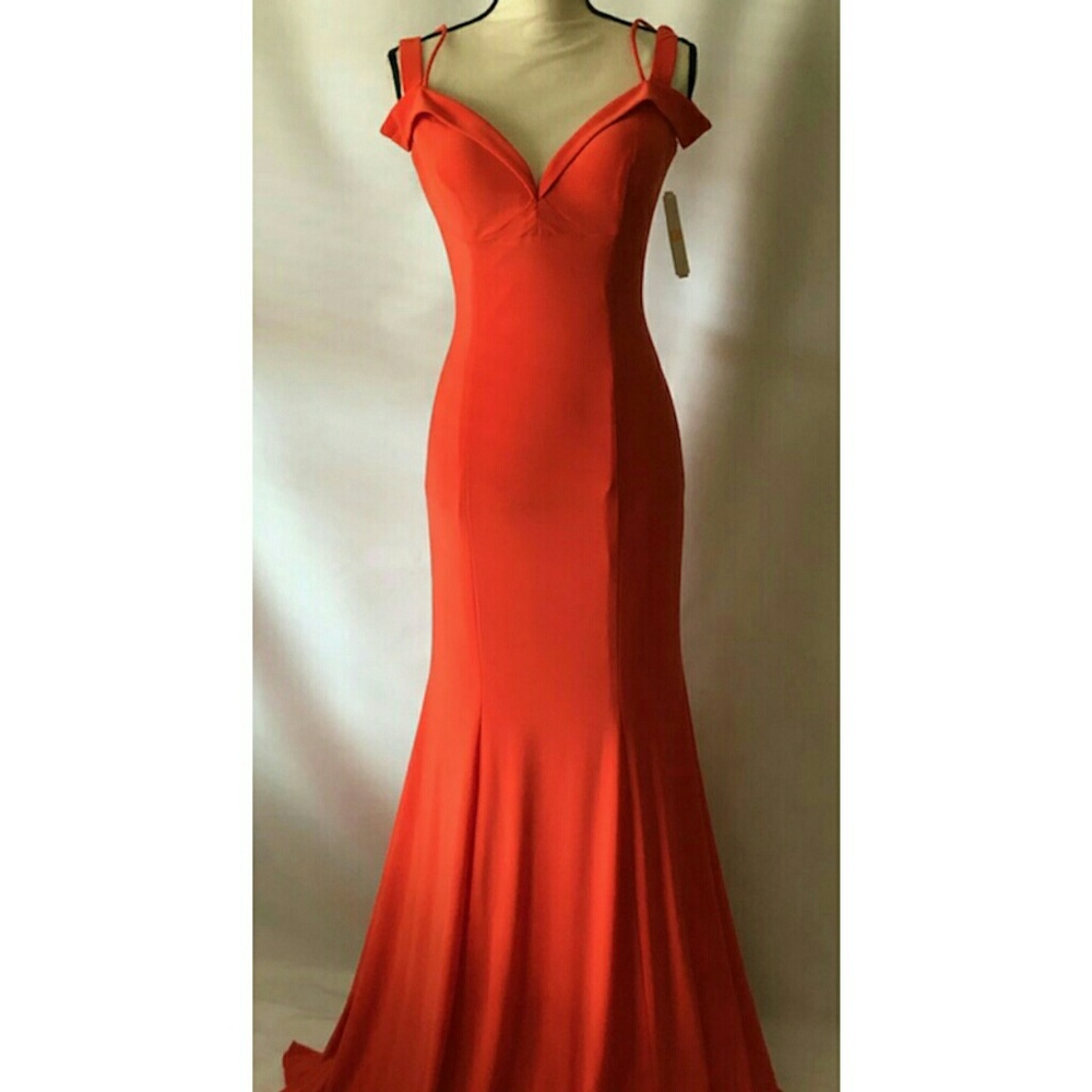 ⚫Gianni Bini Gown, nwt